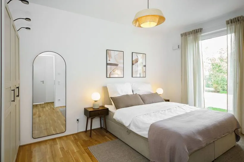 3-Zimmer-Neubau-Apartment im Japandi-Stil – Schlafzimmer 1