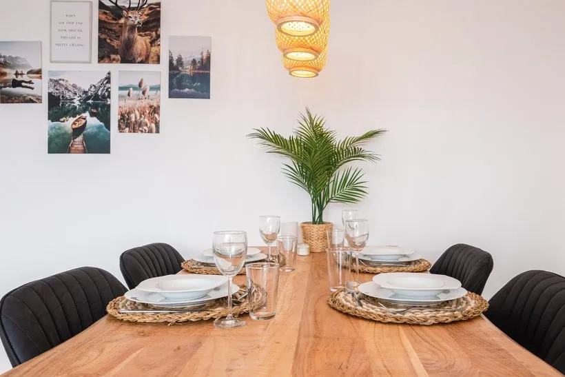 Modernes 2-Zimmer-Apartment – Essbereich