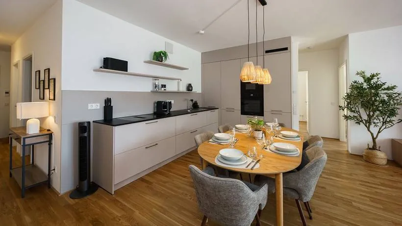 Apartment im Boho-Stil – Wohn- & Essbereich