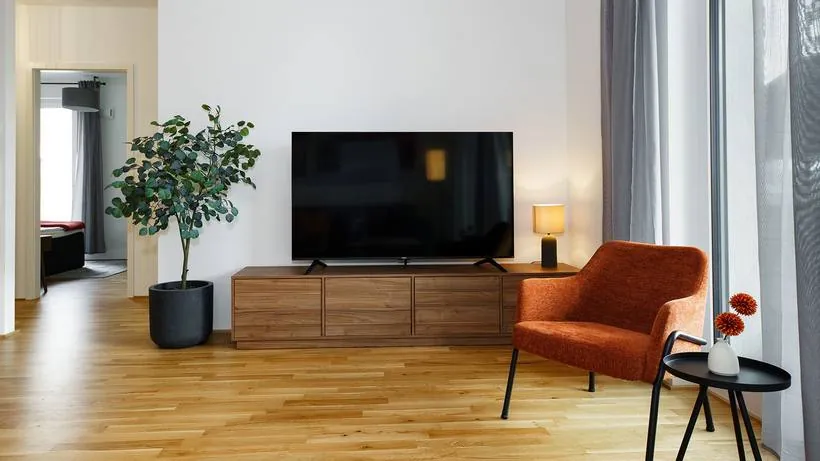 Apartment im Boutique-Stil mit Terracotta-Akzenten – Sitzecke