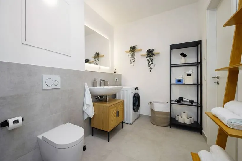 Apartment im Scandi-Coastal-Stil – Badezimmer