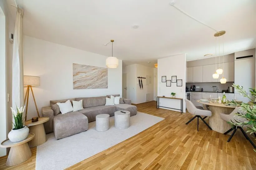 Apartment im Scandi-Coastal-Stil – Wohnzimmer