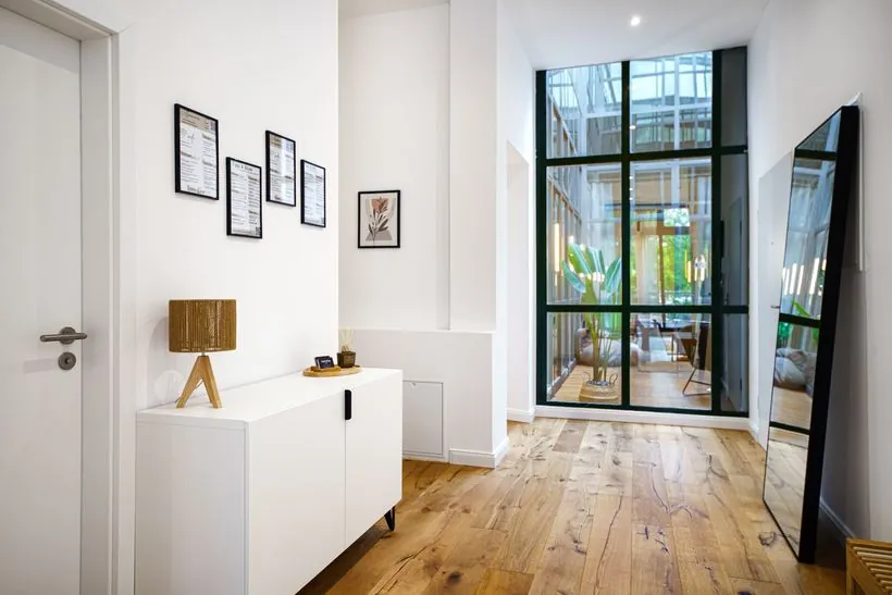 Luxury 3-room apartment – Hallway